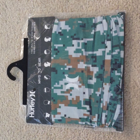 Hurley Multi-Functional Seamless Wear Gaiter - Picture 1 of 2